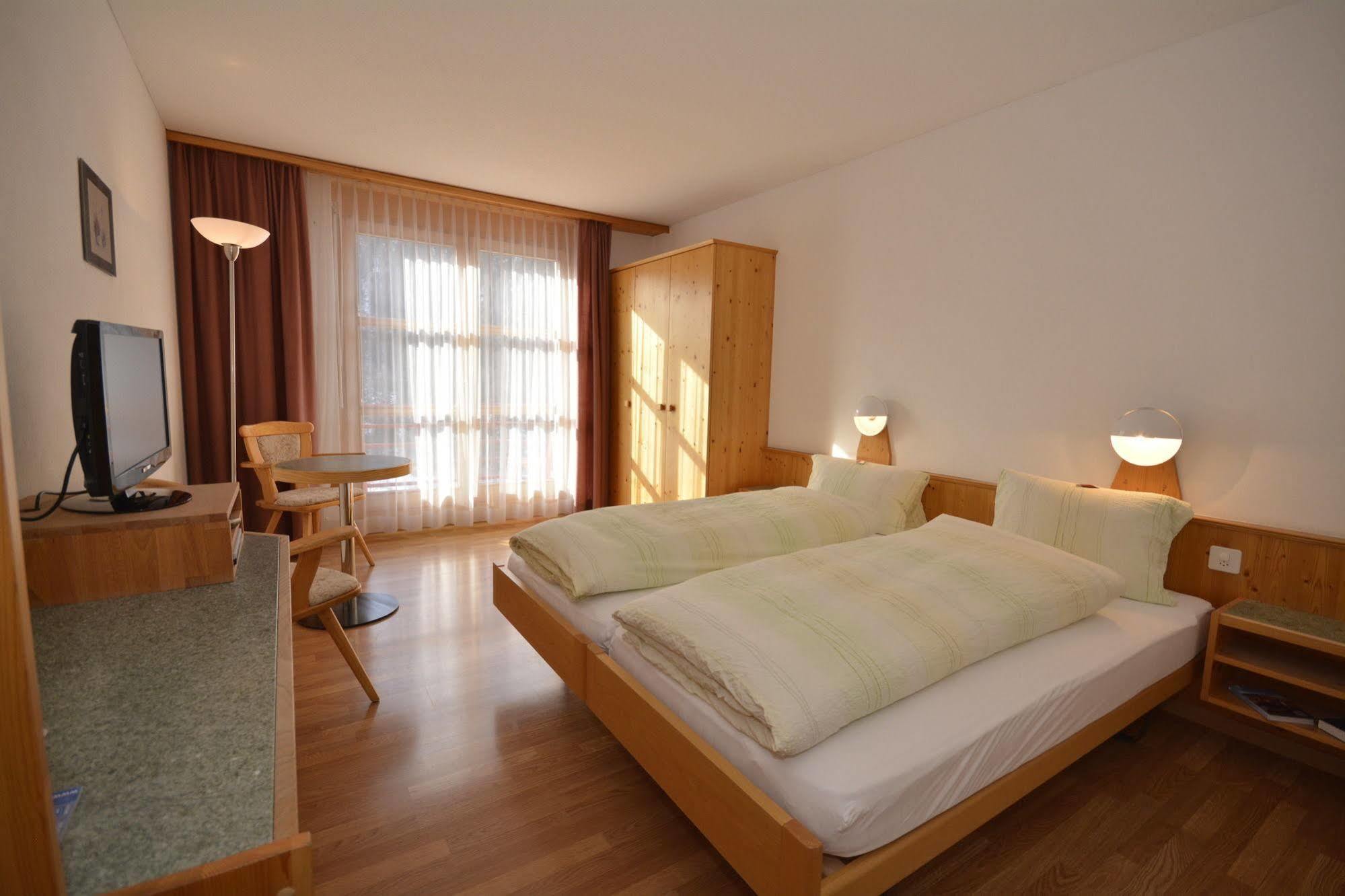 Hotel Schoental Filisur Bagian luar foto